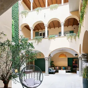 Rego - Boutique With Some Off-site In A Charming Historic District Close To Upper Town Apartmán